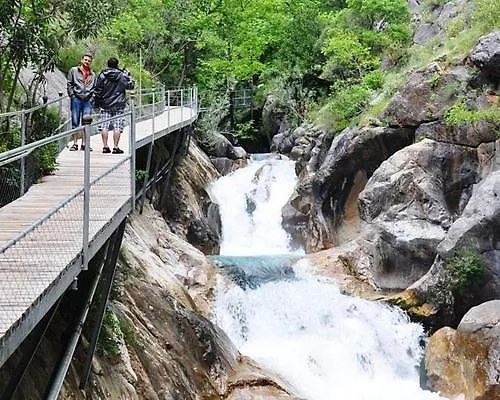 A Dreamy Luxury Two-bedroom With A Special View Of The Forest, Mountains And Sunset Апартаменти *