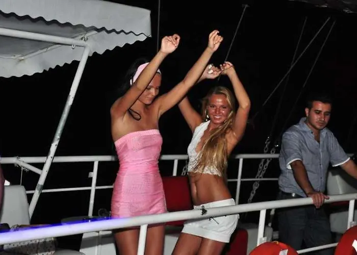 A Dreamy Luxury Two-bedroom With A Special View Of The Forest, Mountains And Sunset 公寓 *