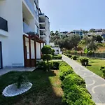 A Dreamy Luxury Two-bedroom With A Special View Of The Forest, Mountains And Sunset Apartament *