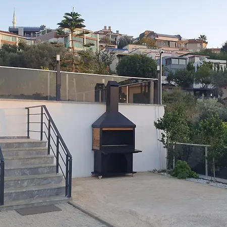 A Dreamy Luxury Two-bedroom With A Special View Of The Forest, Mountains And Sunset Apartman