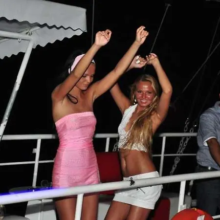 A Dream House With A Dream View In Royal Park Apartment *