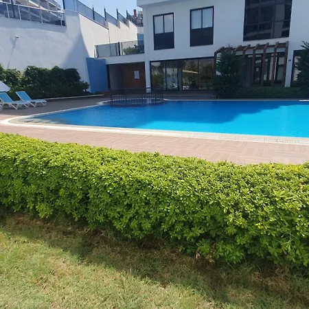 A Dream House With A Dream View In Royal Park Apartment